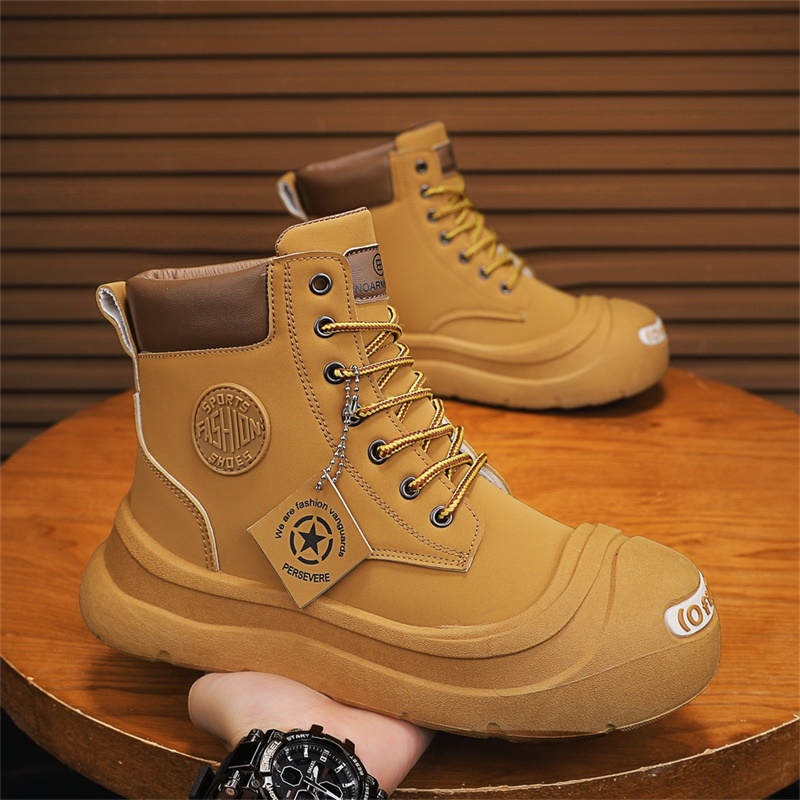 Men Shoes Trends - Shorts Ankle Boots Fashionable and Comfortable